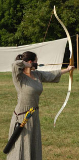 Eva, on the Pennsic 2005 archery range.